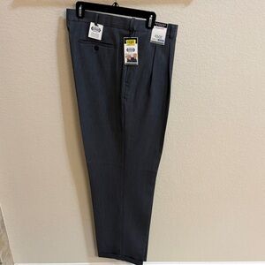 Roundtree & Yorke Men's Dress Pants - Dark Gray